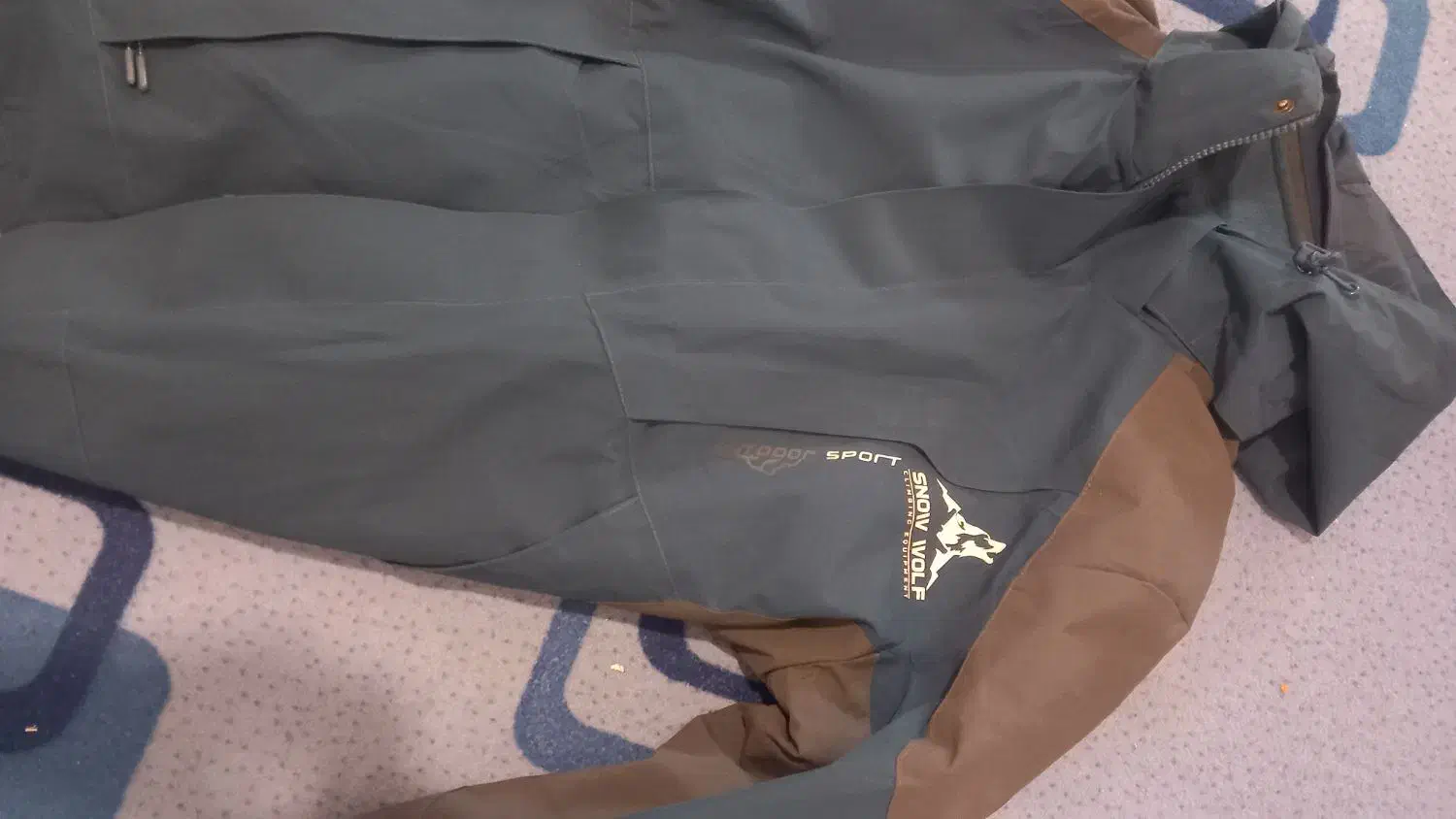 کاپن گورتکس اس نوا|لباس|تربتحیدریه, بالا ولایت|دیوار