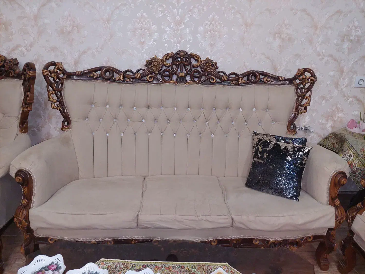 مبلمان|مبلمان خانگی و میز عسلی|هشتگرد, هشتگرد قدیم|دیوار