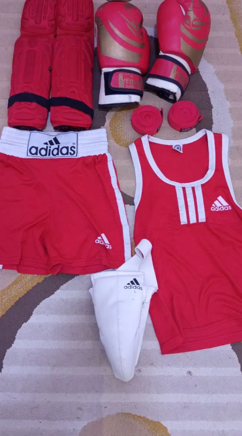 لباس ورزشی..|تجهیزات ورزشی|خمینیشهر, |دیوار