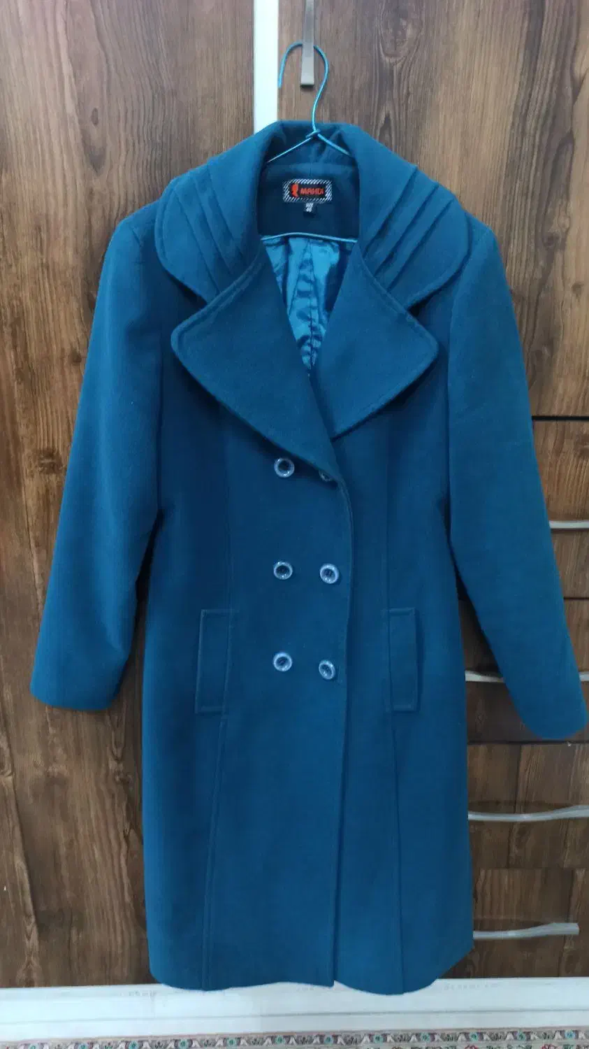 لباس دخترانه وپالتو زنانه|لباس|اردکان, |دیوار