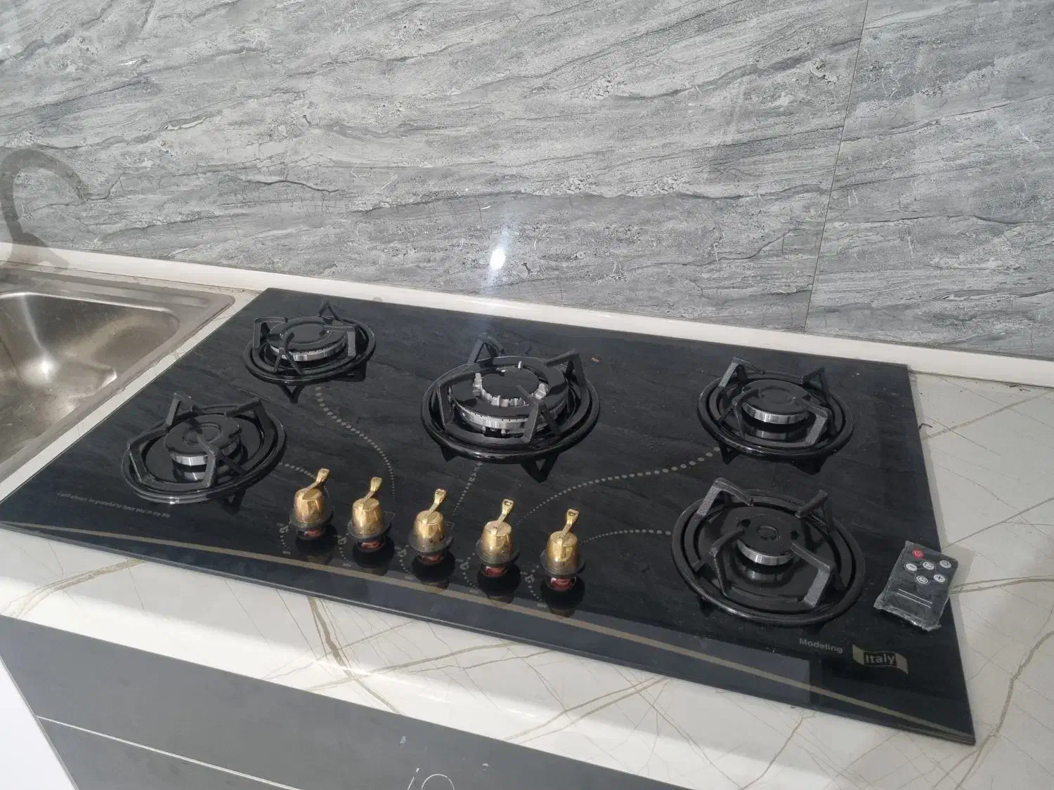 گاز صفحه‌ای پنج‌شعله شیشه‌ای|اجاق گاز و لوازم برقی پخت‌وپز|چالوس, |دیوار