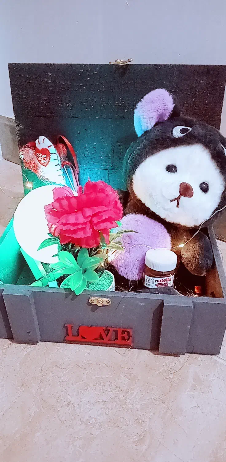 جعبه ولنتاین کادو داده شده ک نمخامش کاملا نو|اسباب‌بازی بچه|گنبد کاووس, |دیوار