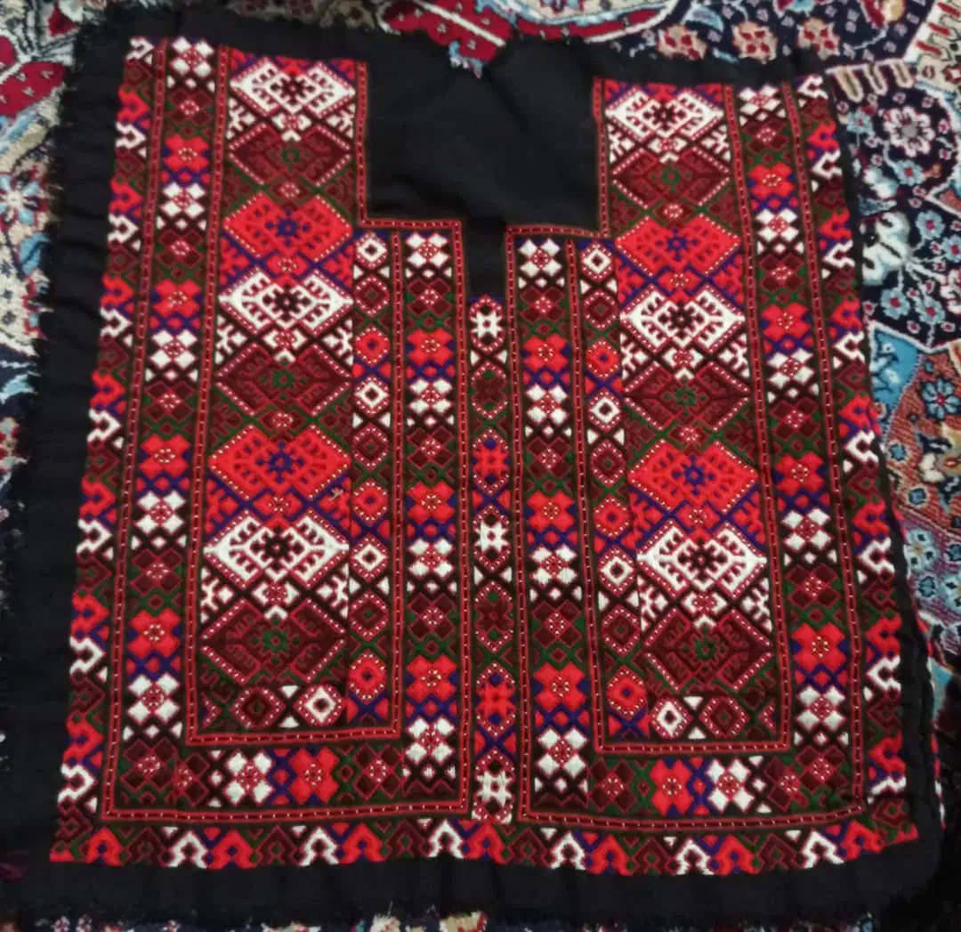 زیاستین سنتی|لباس|خاش, |دیوار