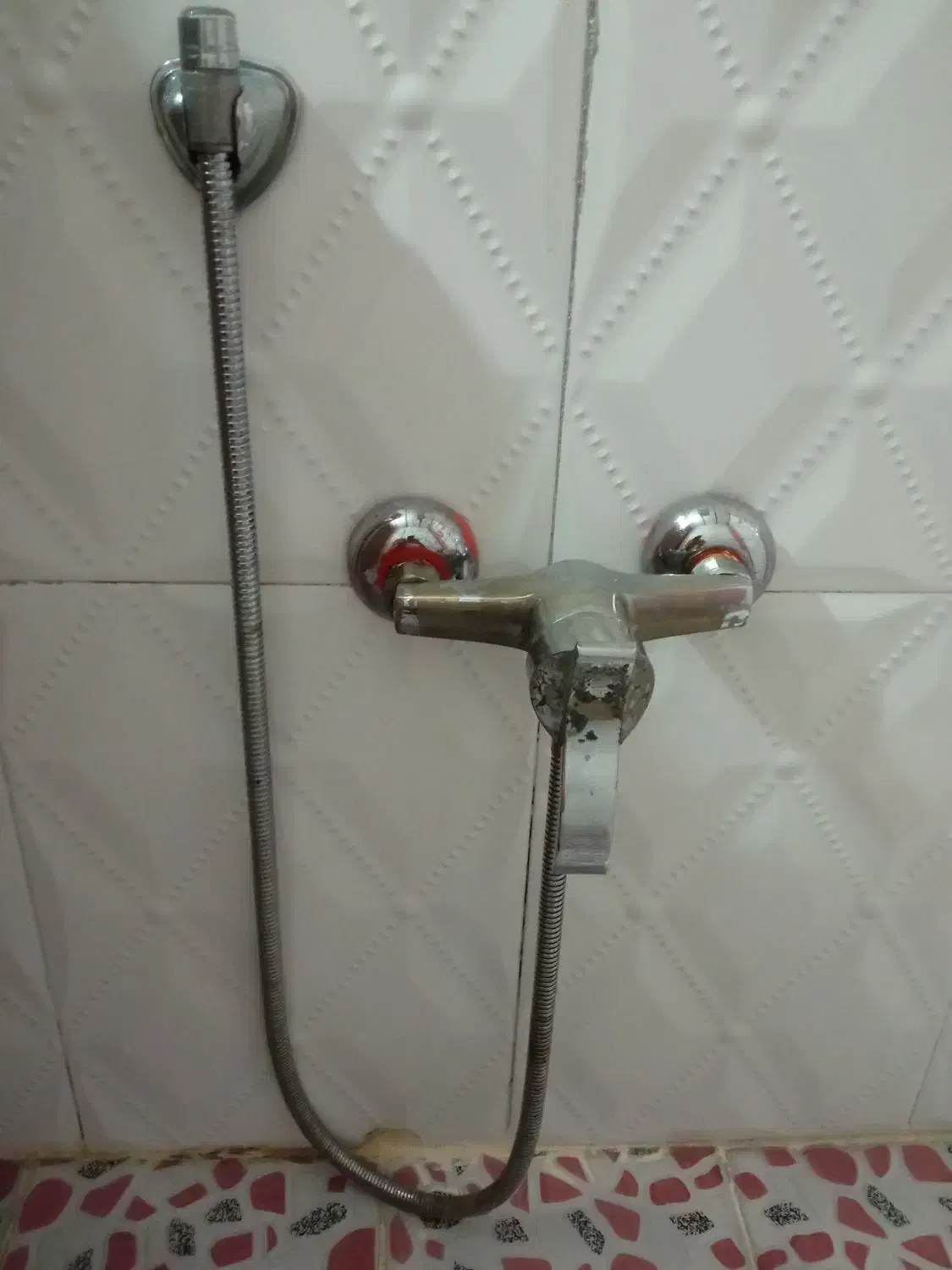 شیرآلات|لوازم سرویس بهداشتی|برخوار, |دیوار