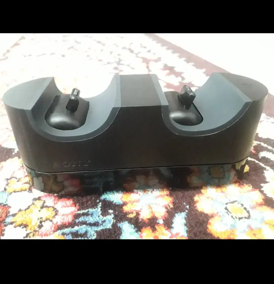 ps4  یک ترا دو دسته و شارژر آخرین سری اروپا همراه|کنسول، بازی ویدئویی و آنلاین|رشت, فلسطین|دیوار