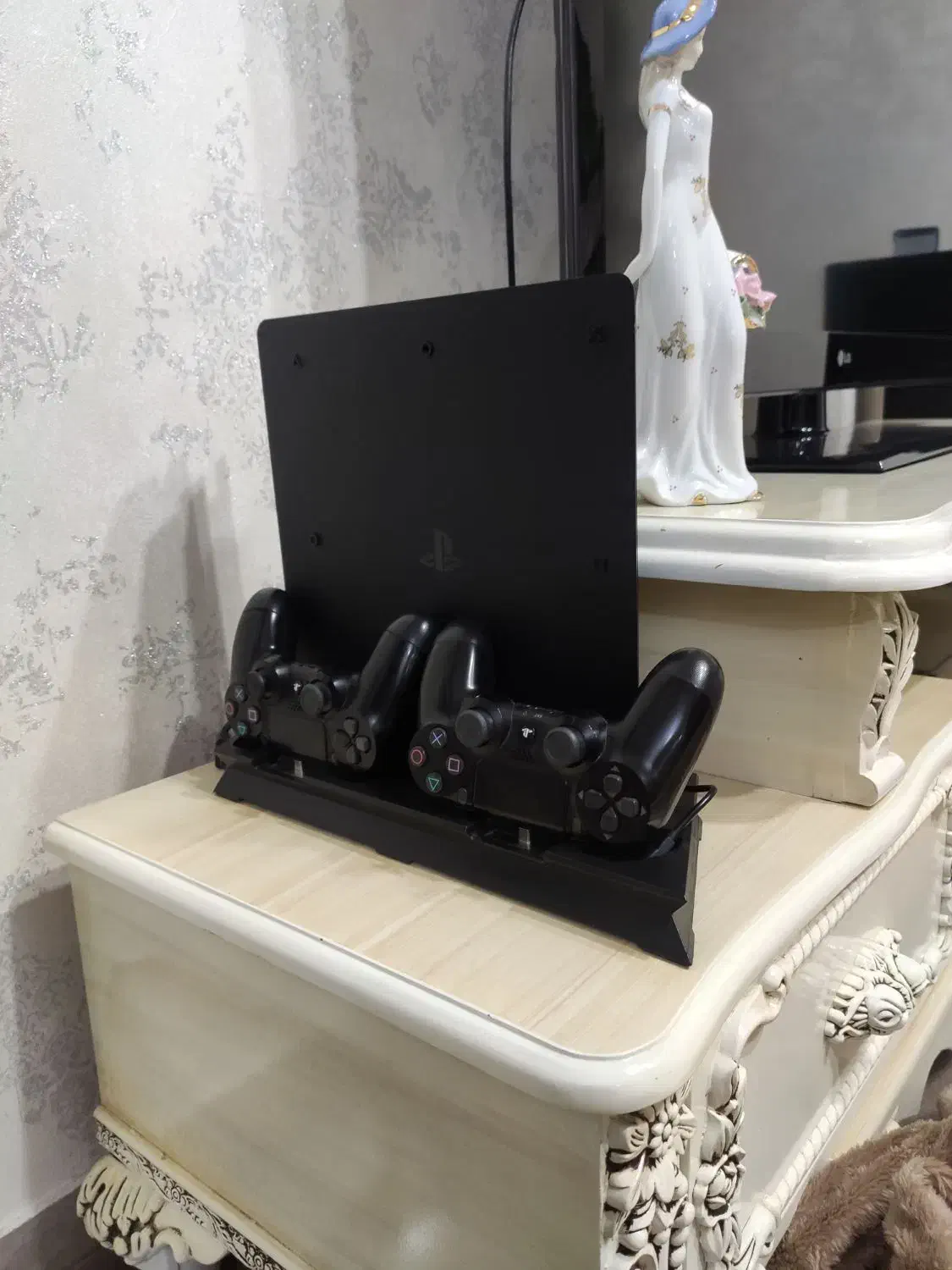 پلی استیشن 4 اسلیم دو دسته (1ترابایت)|کنسول، بازی ویدئویی و آنلاین|گلستان (تهران), |دیوار