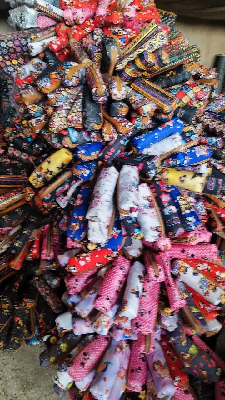 جامدادی عمده|کیف، کفش، کمربند|یزد, |دیوار