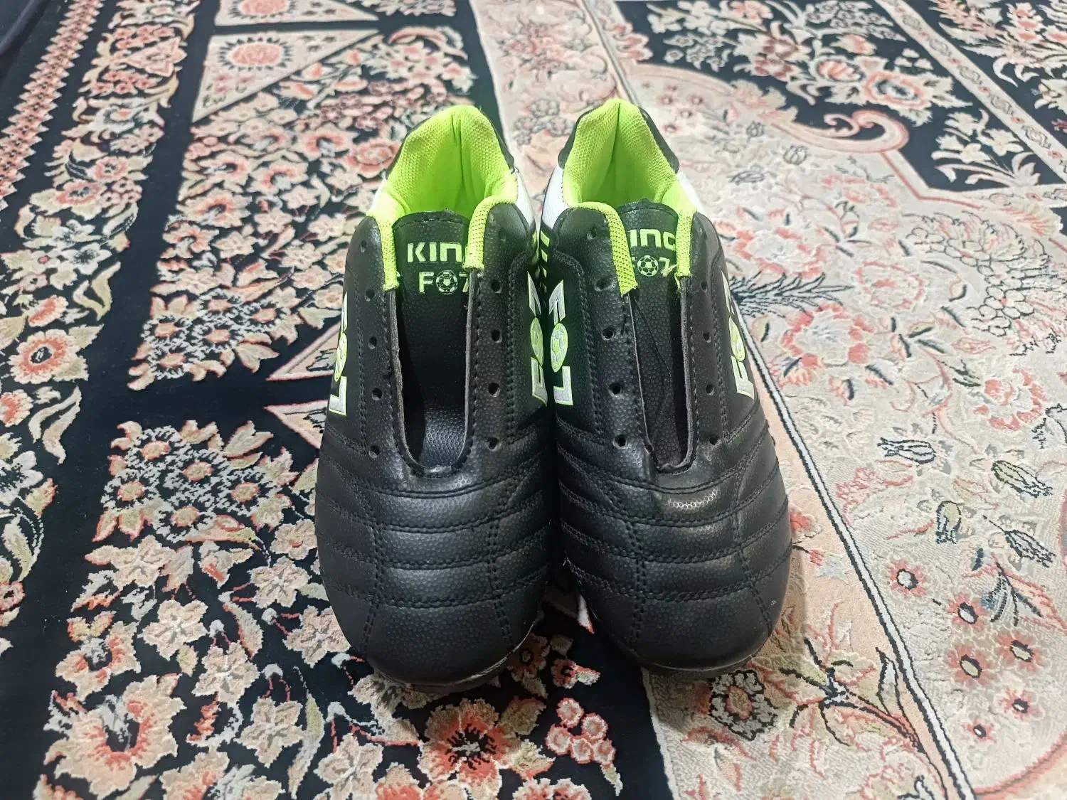 کفش استوک بلند چمنی|کیف، کفش، کمربند|صدرا-فارس, فاز ۲|دیوار