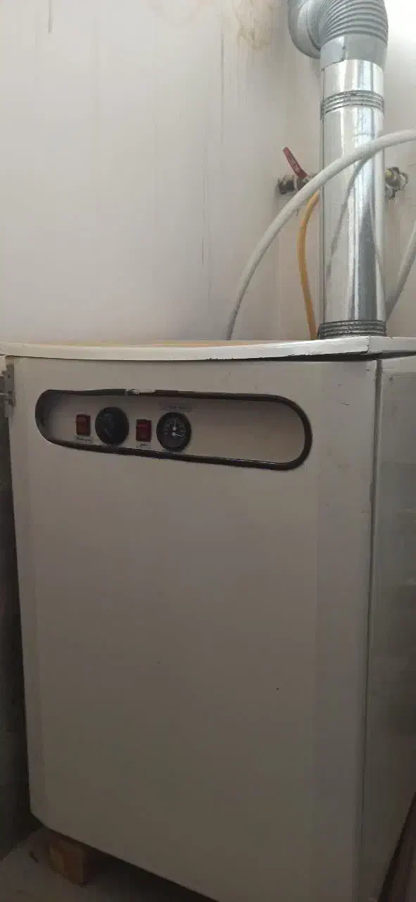 پکیج زمینی سالم در حال کارفروش فوری|آبگرمکن، پکیج، شوفاژ|مشهد, امیریه|دیوار