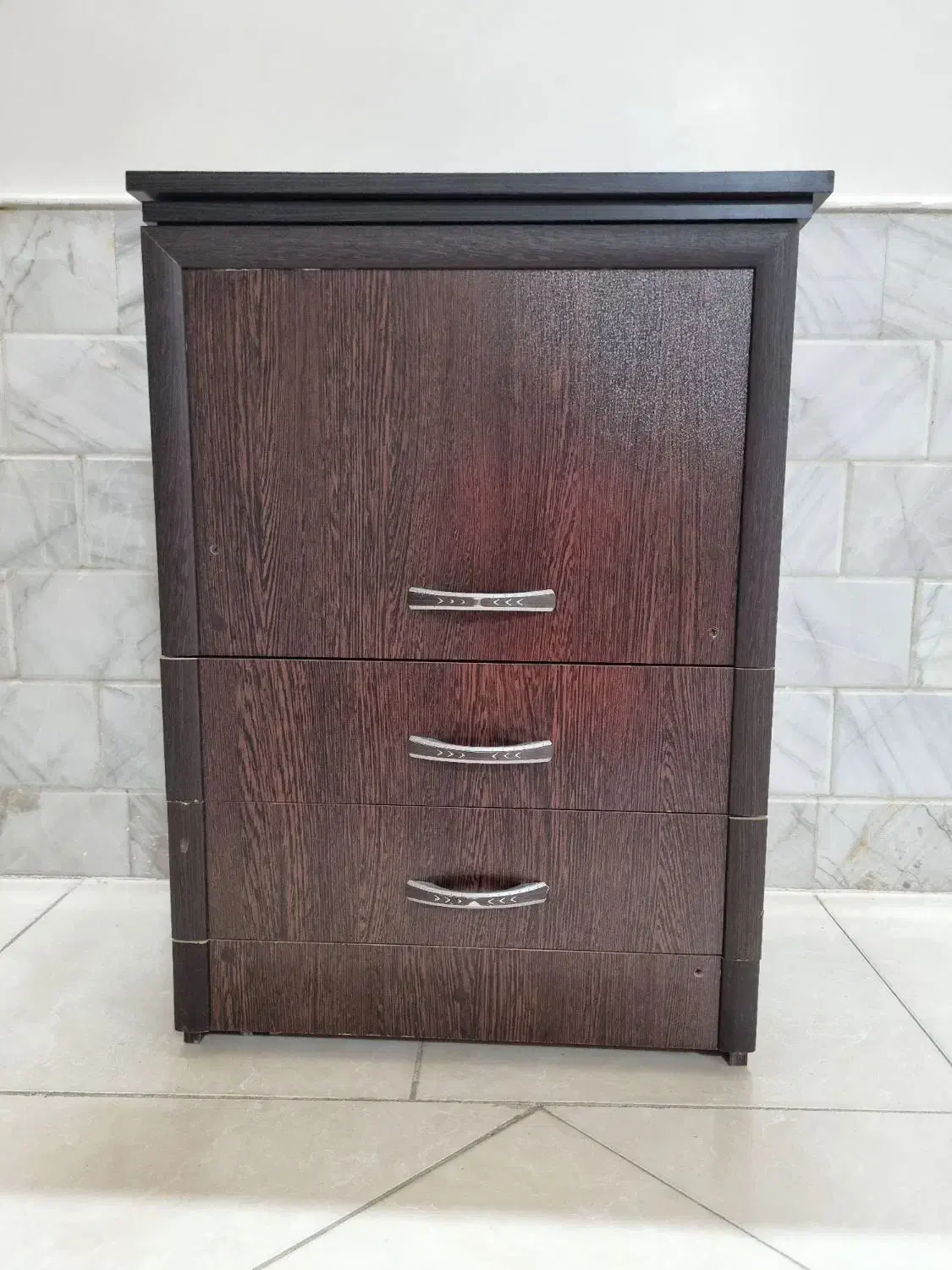 میز چرخ خیاطی مبله|لوازم خیاطی و بافتنی|کاشان, درب جوشقان|دیوار