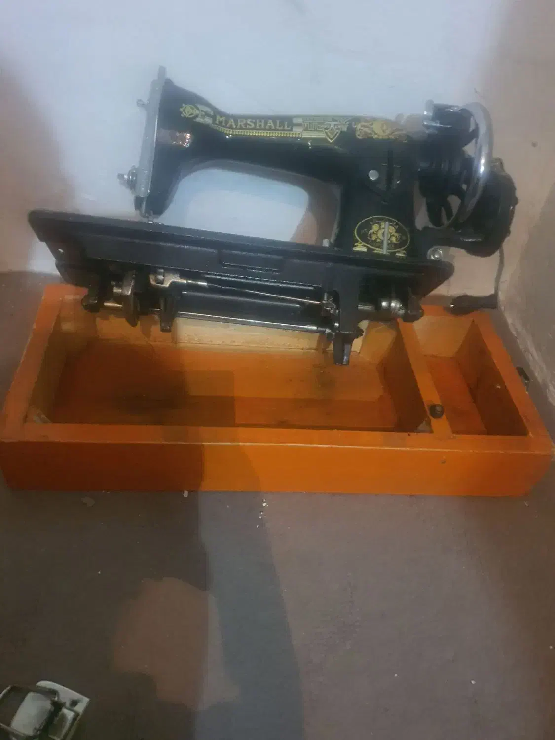 چرخ خیاطی مارشال|چرخ خیاطی و ریسندگی|رودشت (چهارمحال و بختیاری), |دیوار