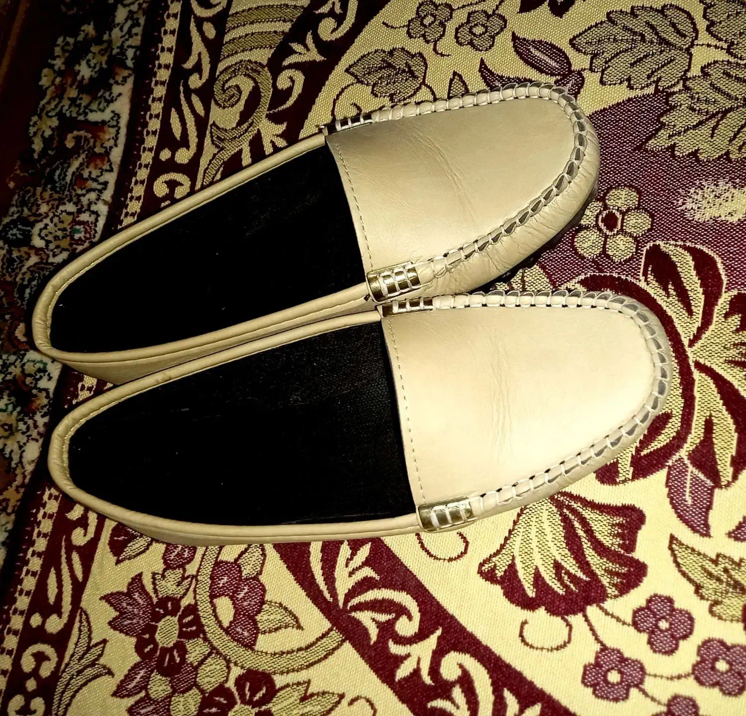 کفش راحتی|کیف، کفش، کمربند|اصفهان, جلالیه|دیوار