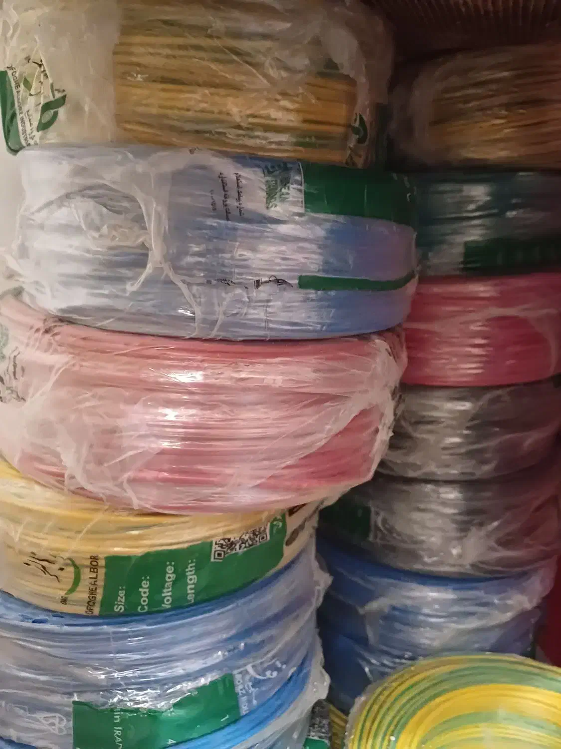 سیم ۱ونیم و ۲ونیم افق البرز و لوله ۵لایه|مصالح و تجهیزات ساختمان|شاهین‌شهر, دهخدا|دیوار