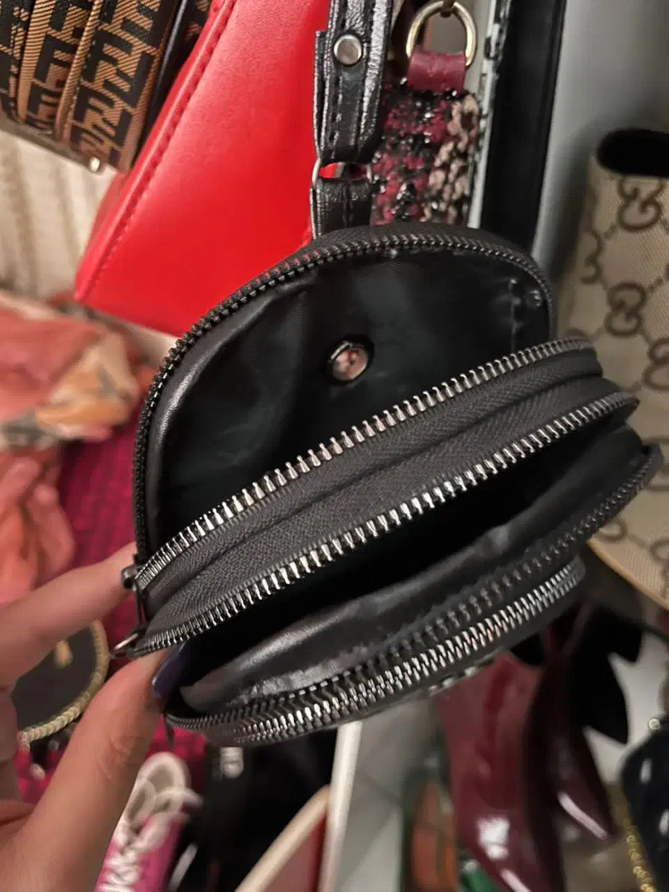 کیف و شال آکبند|کیف، کفش، کمربند|اردبیل, |دیوار