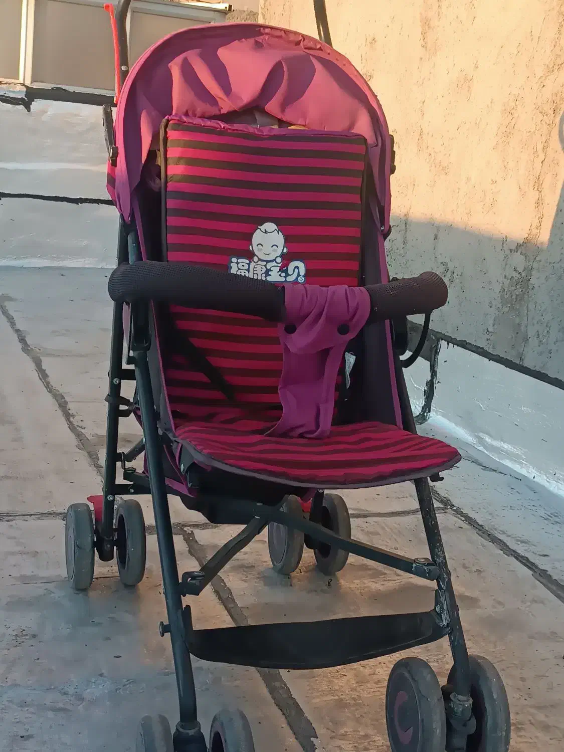 کالسکه کودک|کالسکه و لوازم جانبی|خوی, |دیوار