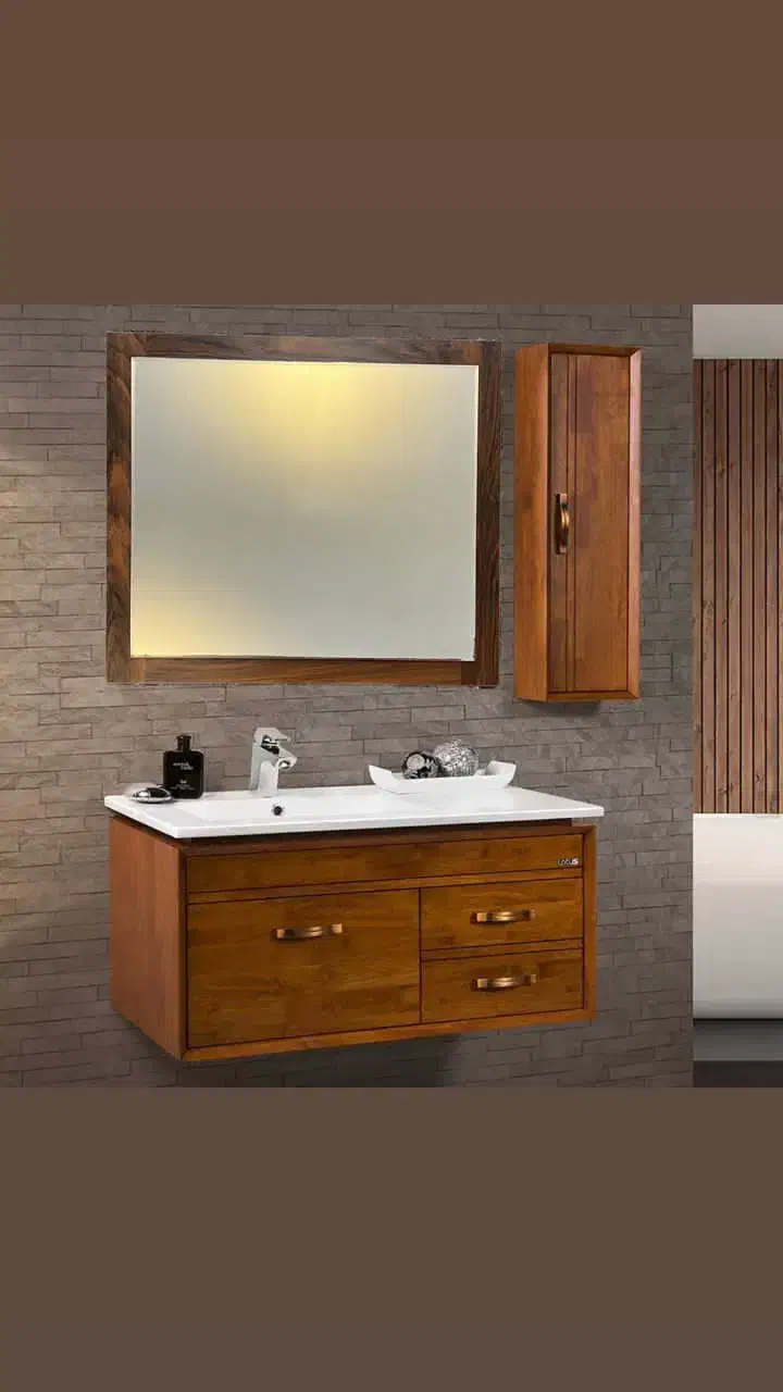 آینه|آینه|کاشان, سال آباد|دیوار