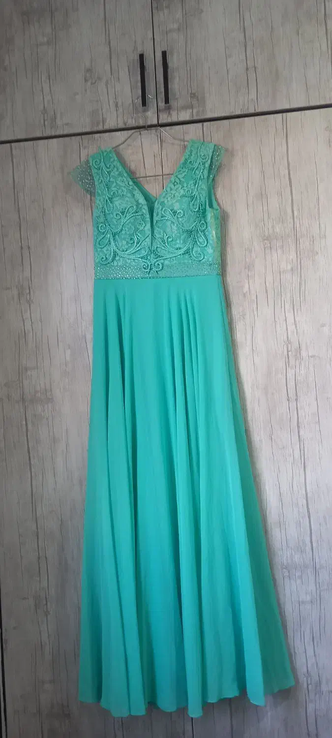 لباس مجلسی|لباس|ری, جوانمرد قصاب|دیوار