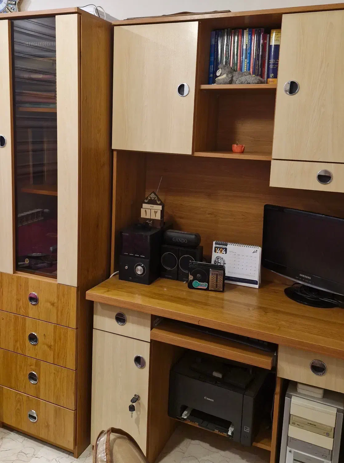 میز کامپیوتر و کمد کتاب|میز تحریر و کامپیوتر|تهران, سردارجنگل|دیوار