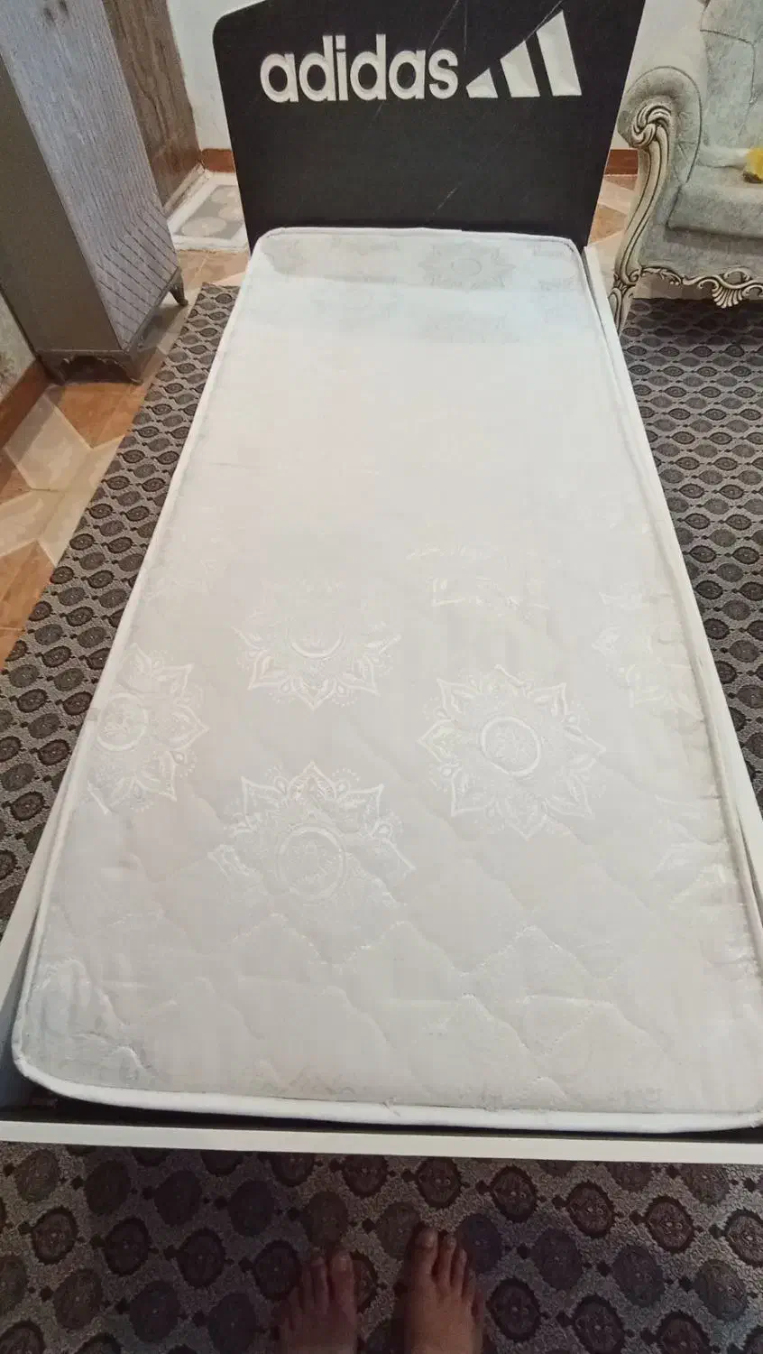 تخت سالم فروش|تشک تختخواب|فومن, |دیوار