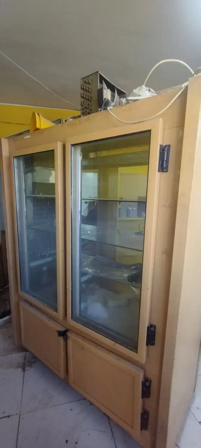 یخچال ویترینی ایستاده|فروشگاه و مغازه|گلبهار, شهر جدید گلبهار|دیوار
