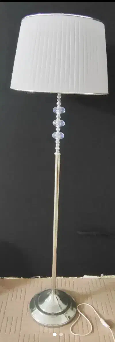 جاشمعی سه تایی پایه بلندوآباژور کنار سالنی|چراغ خواب و آباژور|مشهد, سرافرازان|دیوار