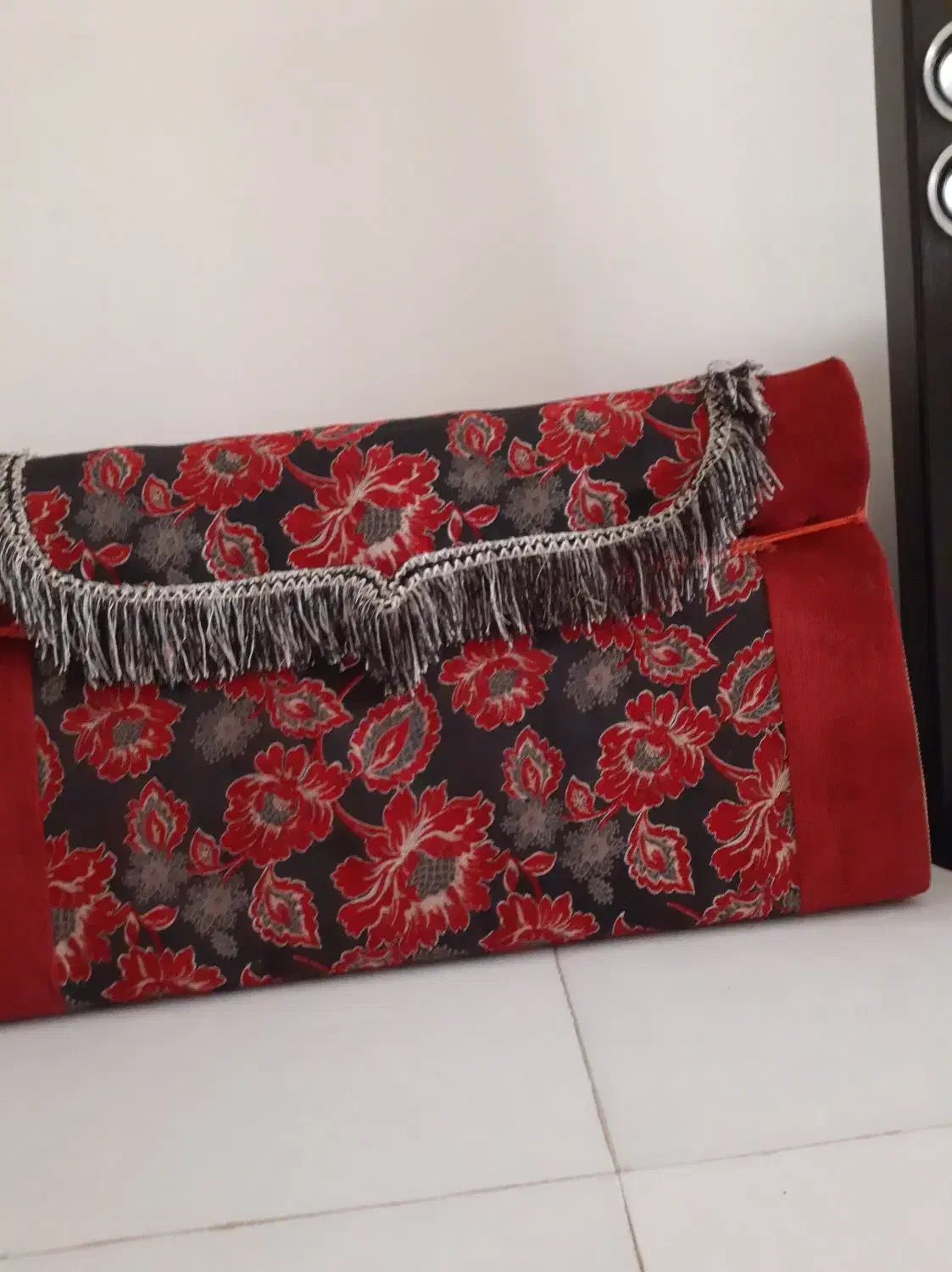 پشتی سنتی|پشتی|بروجرد, |دیوار