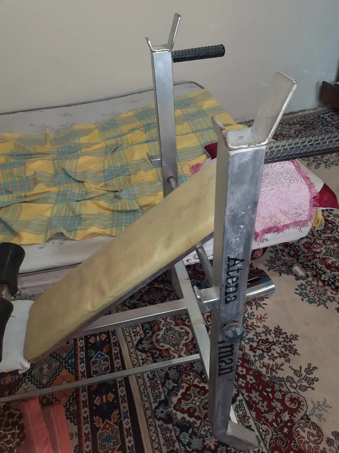 میز بدنسازی با ۵۵ کیلو وزنه و ۲ هالتر|تجهیزات ورزشی|شیراز, جمهوری|دیوار