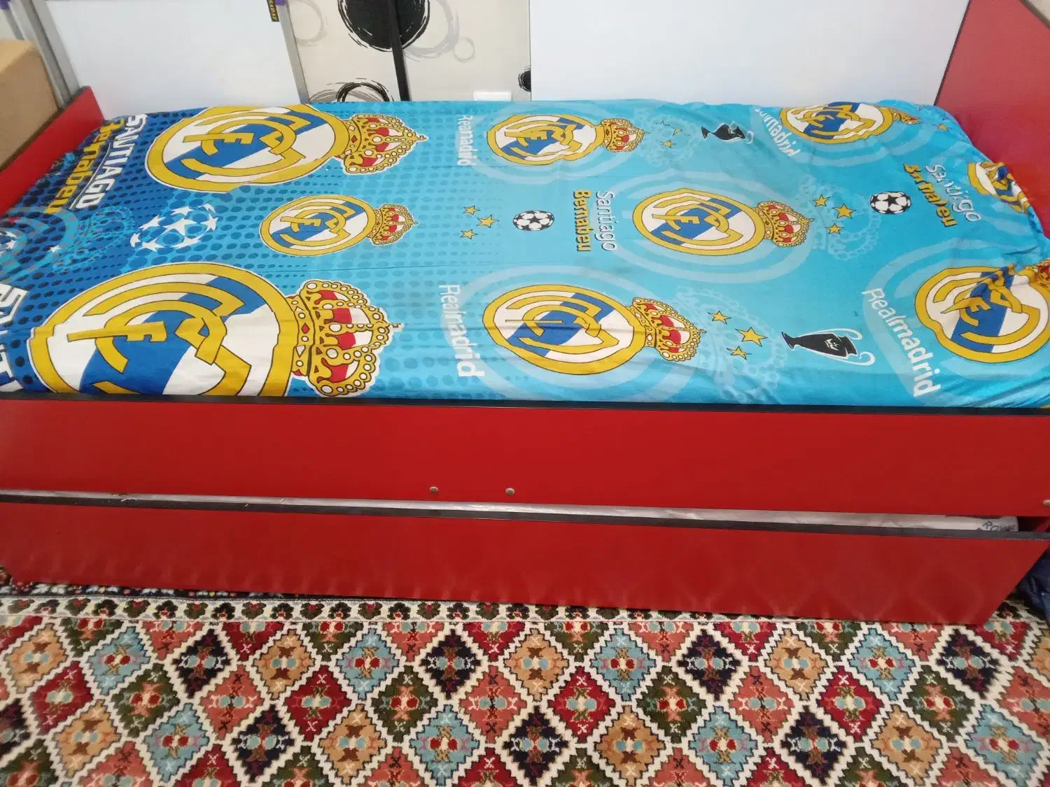 تخخواب نوجوان مهمان میزبان به همراه باکس.بدون تشک|تخت و سرویس خواب|تهران, تهرانسر مرکزی|دیوار