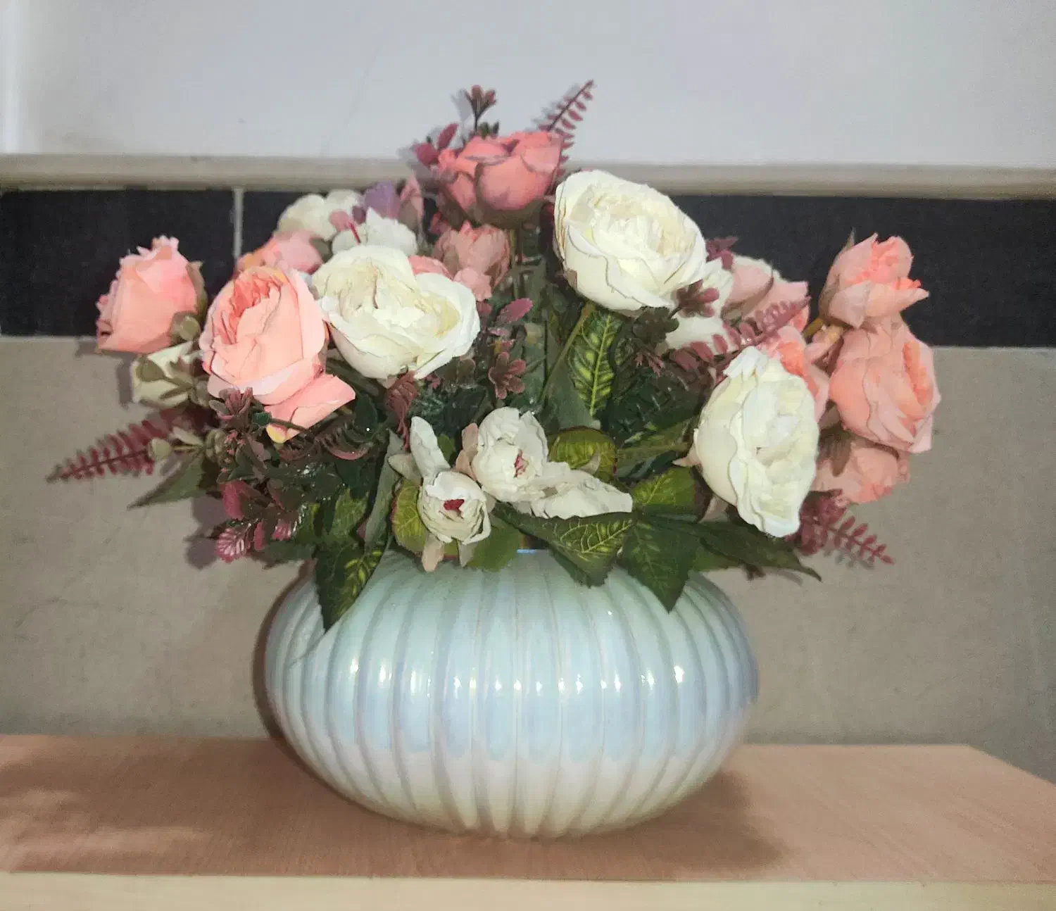 گلدان گل مصنوعی|گل مصنوعی|ساوه, |دیوار