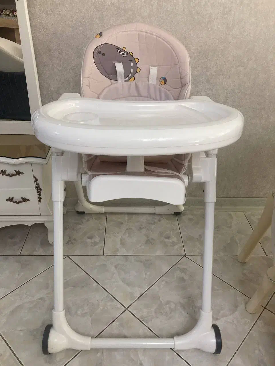صندلی غذای کودک کاملا نو|تخت و صندلی بچه|تهران, شهرک یاس|دیوار