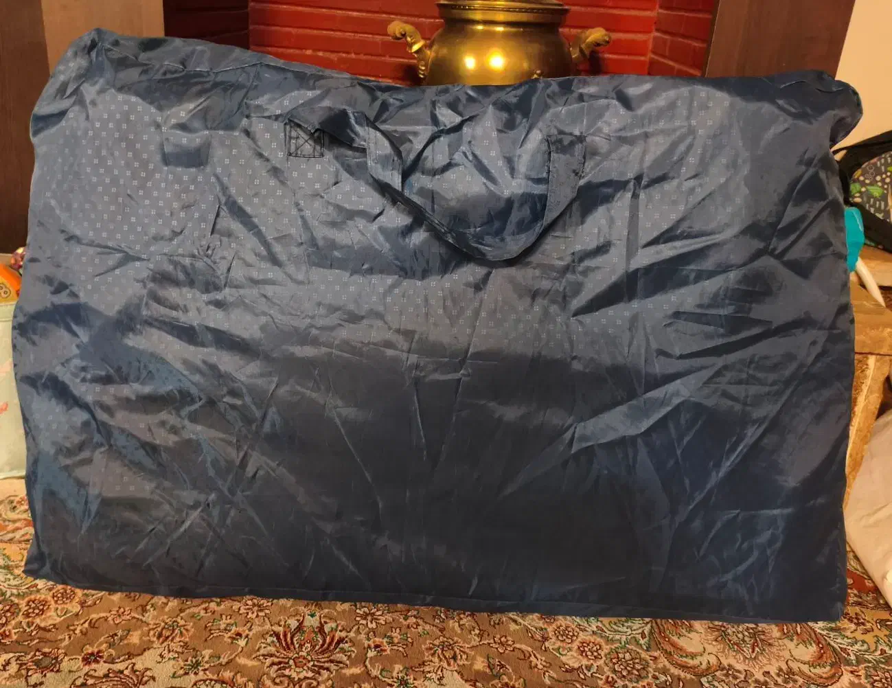 تخت نوزادی|تخت و صندلی بچه|ساری, |دیوار