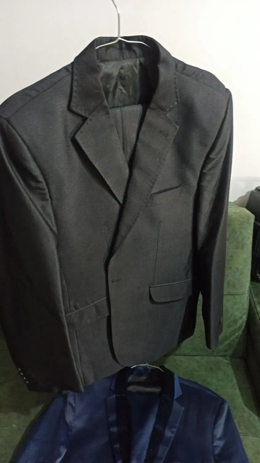 کت و شلوار و کراوات|لباس|رشت, حومه رشت|دیوار