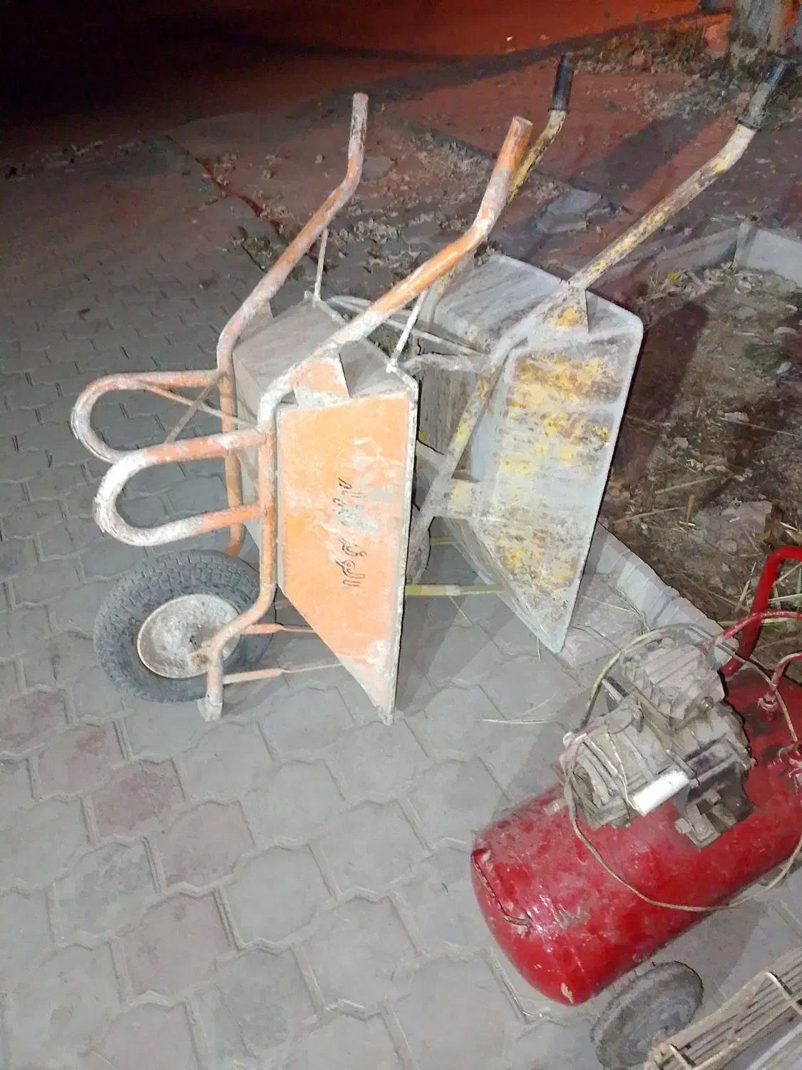 4عدد فرقون سالم وبی عیب بدون شکستگی وجوش|ابزارآلات|کاشان, زیارتی|دیوار