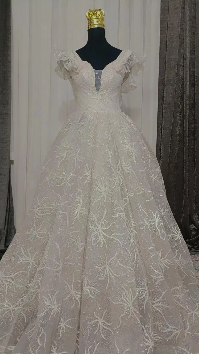 اجاره و فروش فوق العاده لباس عروس|لباس|بیرجند, |دیوار