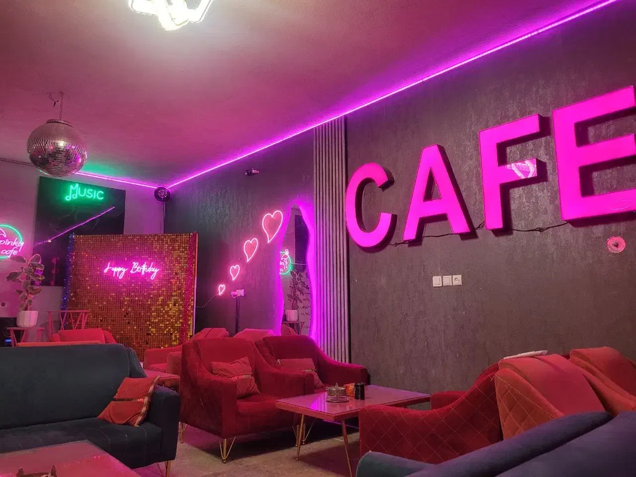 واگذاری کافه صورتی|کافی‌شاپ و رستوران|قم, بیانی|دیوار