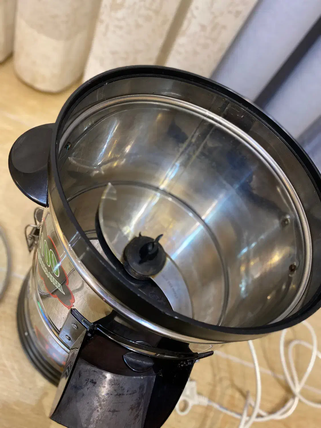 سبزی خردکن|خردکن، آسیاب، غذاساز|فریدون‌کنار, |دیوار