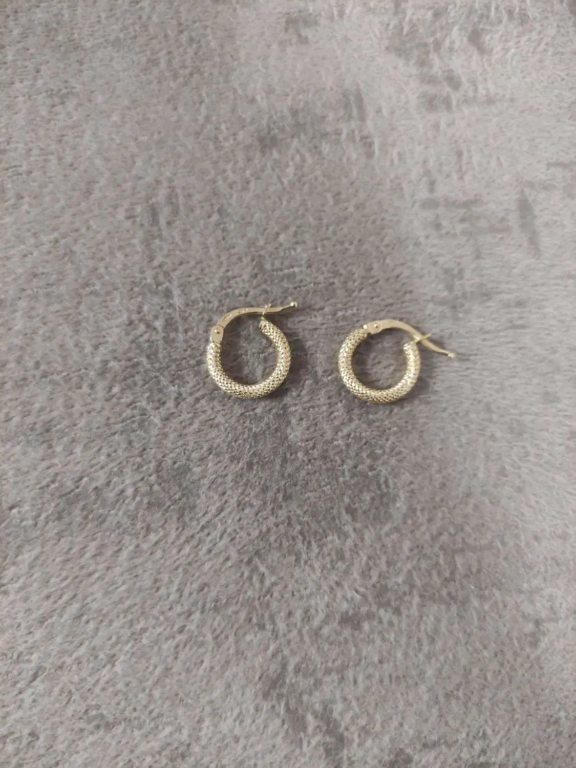 گشواره|جواهرات|قم, نیروگاه|دیوار