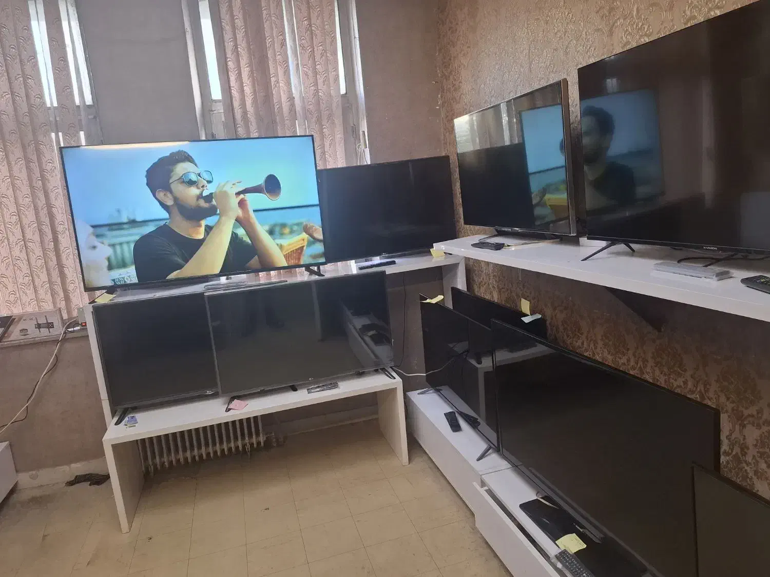 مرکز فروش ال ای دی به قیمت استثنایی|تلویزیون و پروژکتور|تبریز, |دیوار