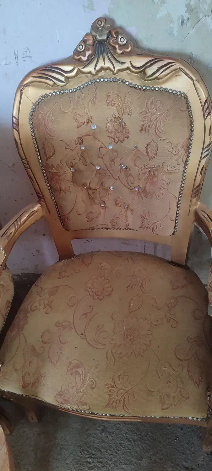 مبل سلطنتی دست دوم|مبلمان خانگی و میز عسلی|اشنویه, |دیوار