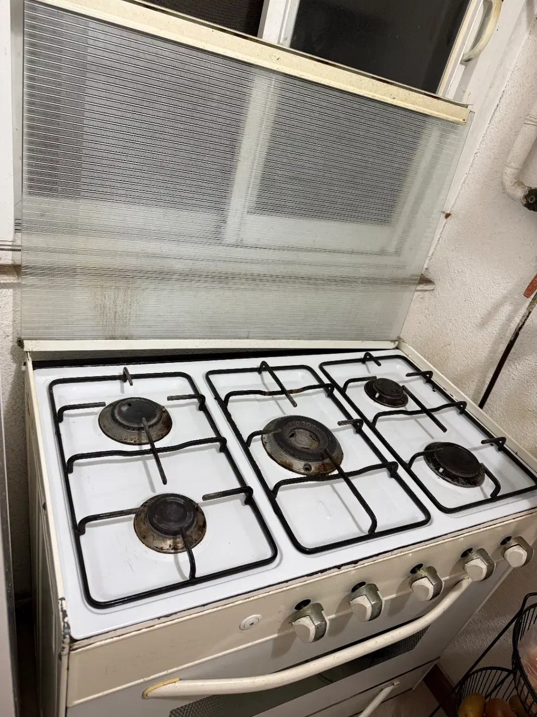 گاز ۵ شعله|اجاق گاز و لوازم برقی پخت‌وپز|رشت, سعدی (تختی)|دیوار