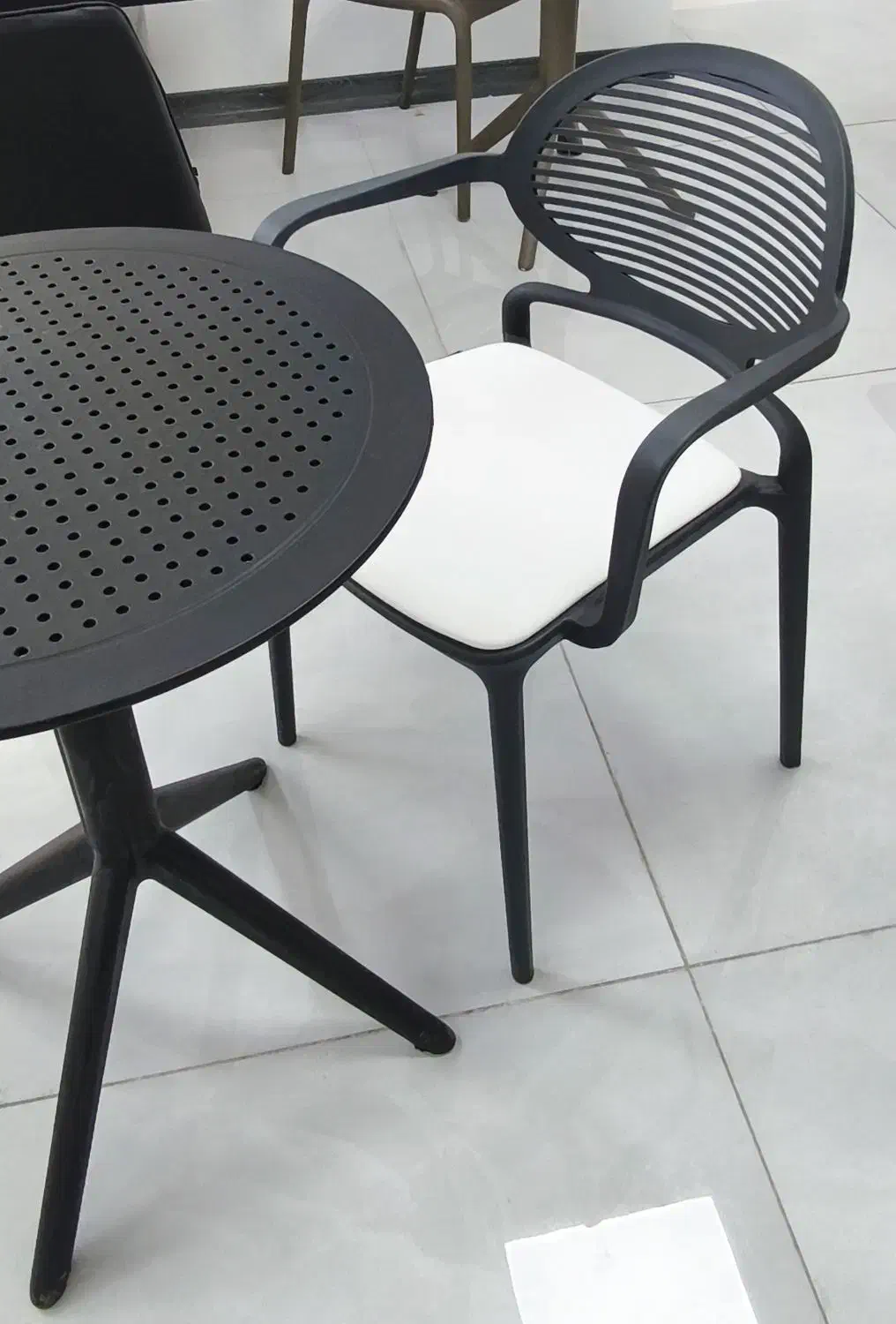 میز صندلی ماکان خانه رستوران کافه کافی شاپ|کافیشاپ و رستوران|شیراز, وصال|دیوار