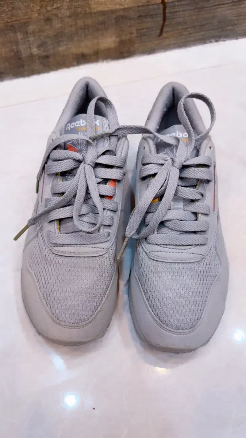 کفش ورزشی راحتی برند ریبوک در حد نو سایز ۳۷|کیف، کفش، کمربند|قم, پردیسان|دیوار