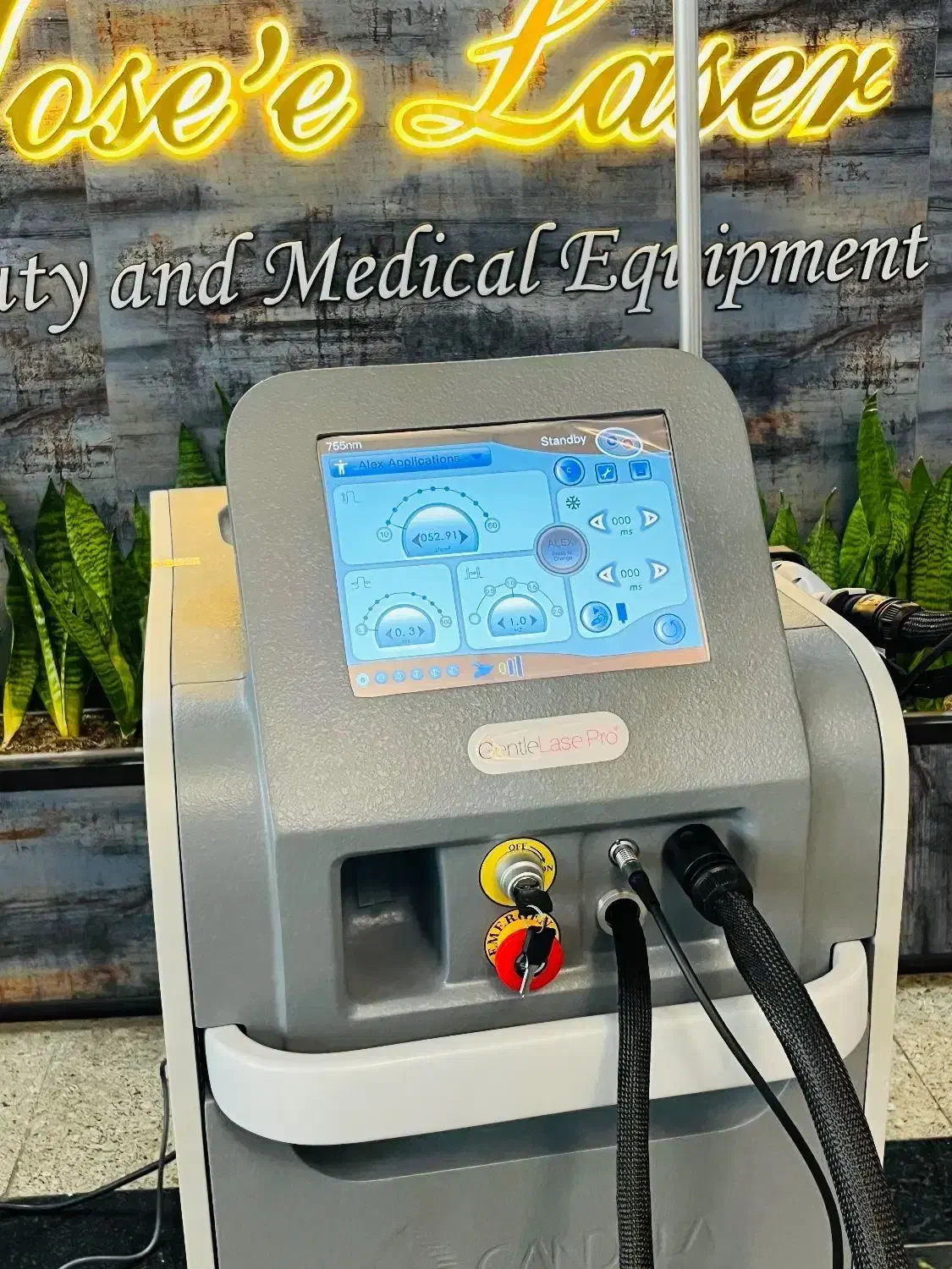 پوست و لیزر لاین های پزشکی و *زیبایی* نقداقساط|پزشکی|زاهدان, |دیوار