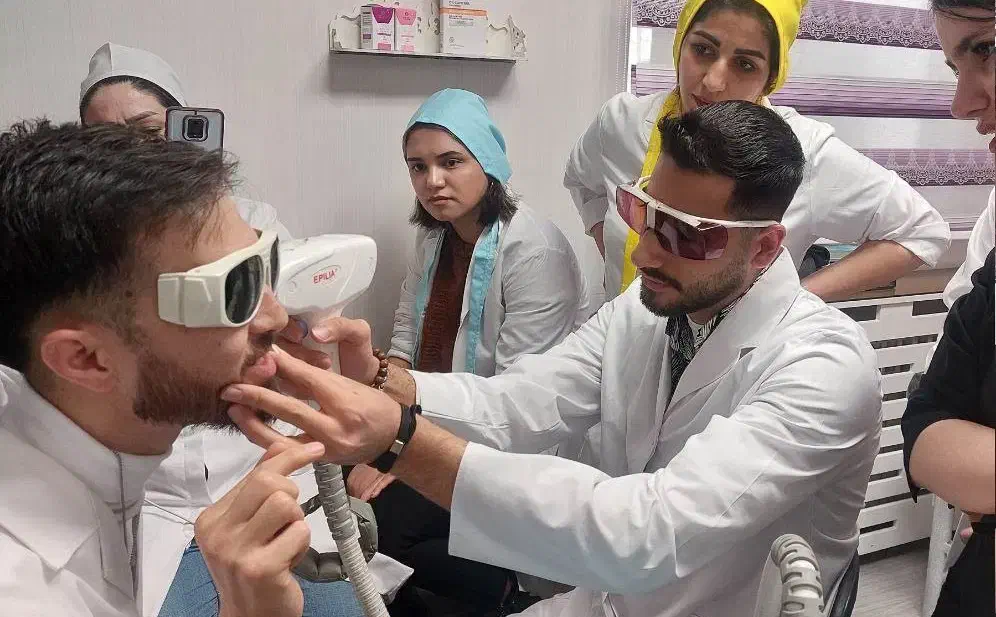 آموزش کاربردی لیزر موهای زائد بدن با مدرک|خدمات آموزشی|بندرعباس, |دیوار