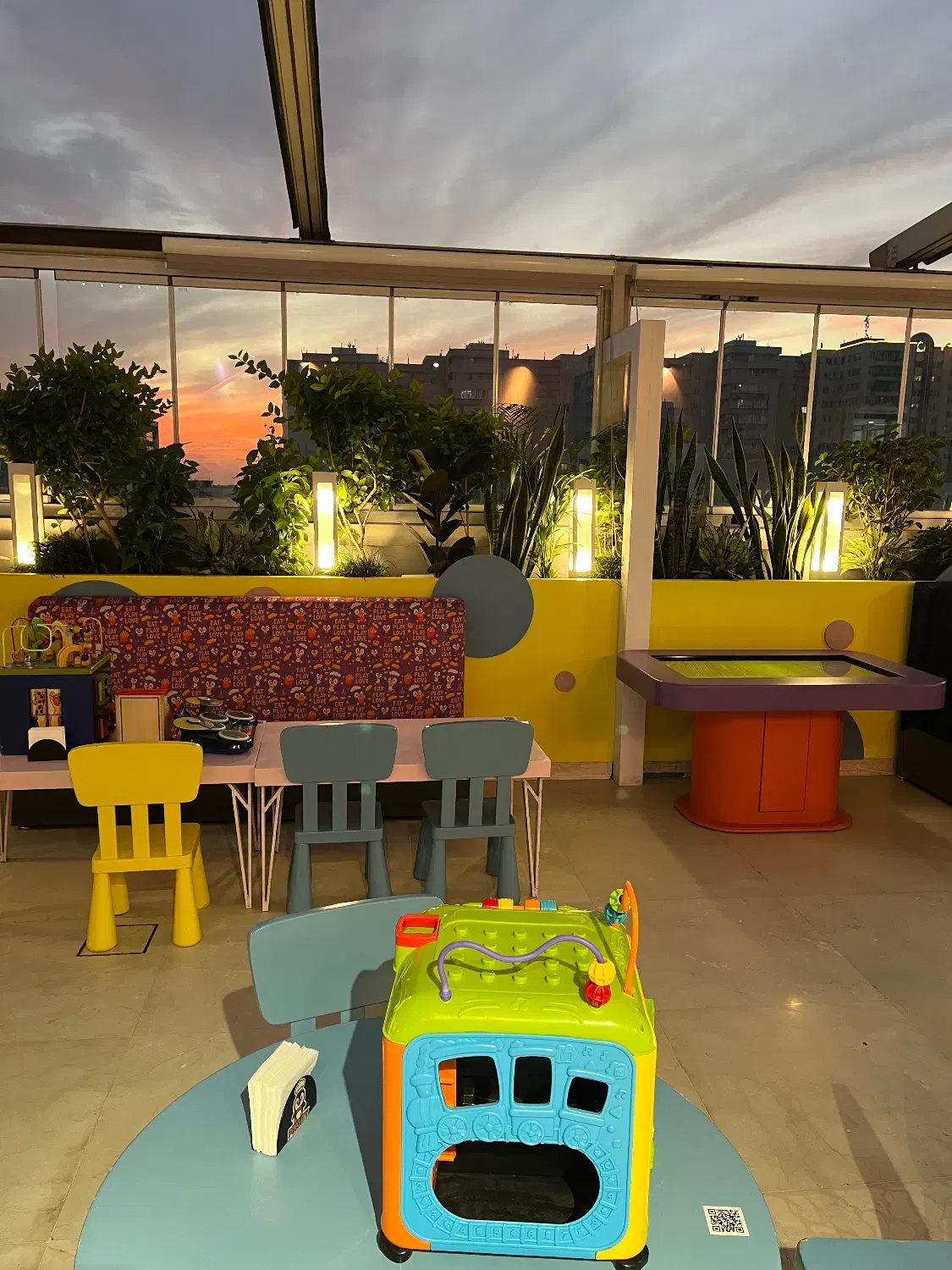 کارگر ساده|استخدام خدمات فروشگاه و رستوران|تهران, آسمان|دیوار