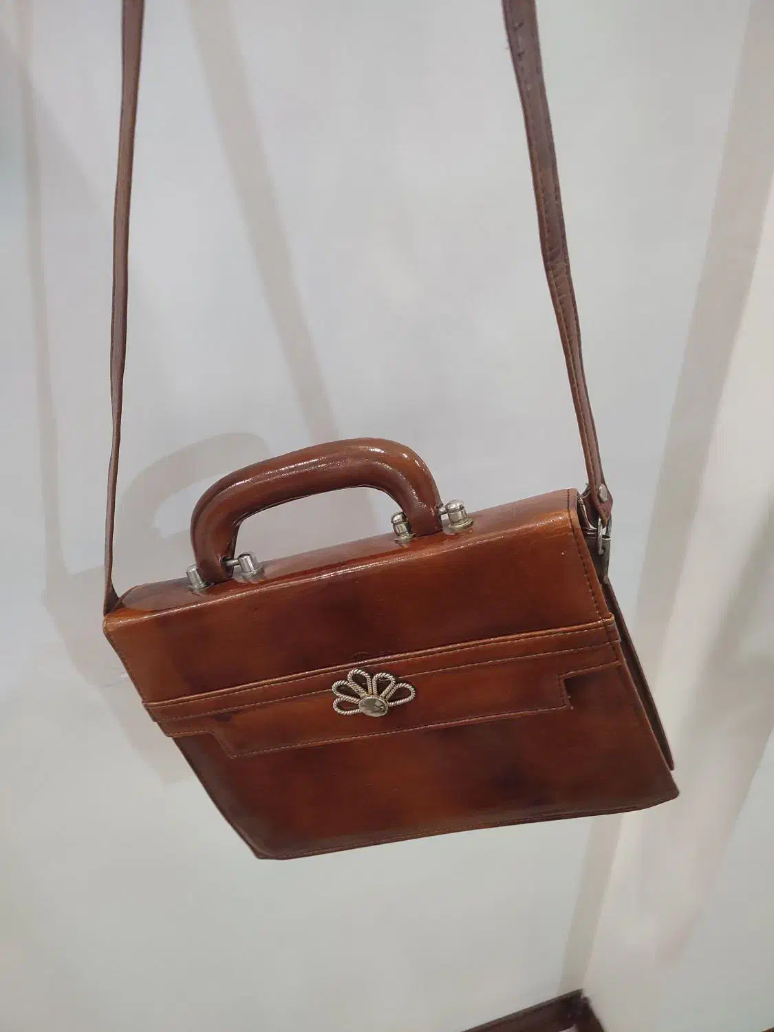 کیف مجلسی|کیف، کفش، کمربند|همدان, |دیوار