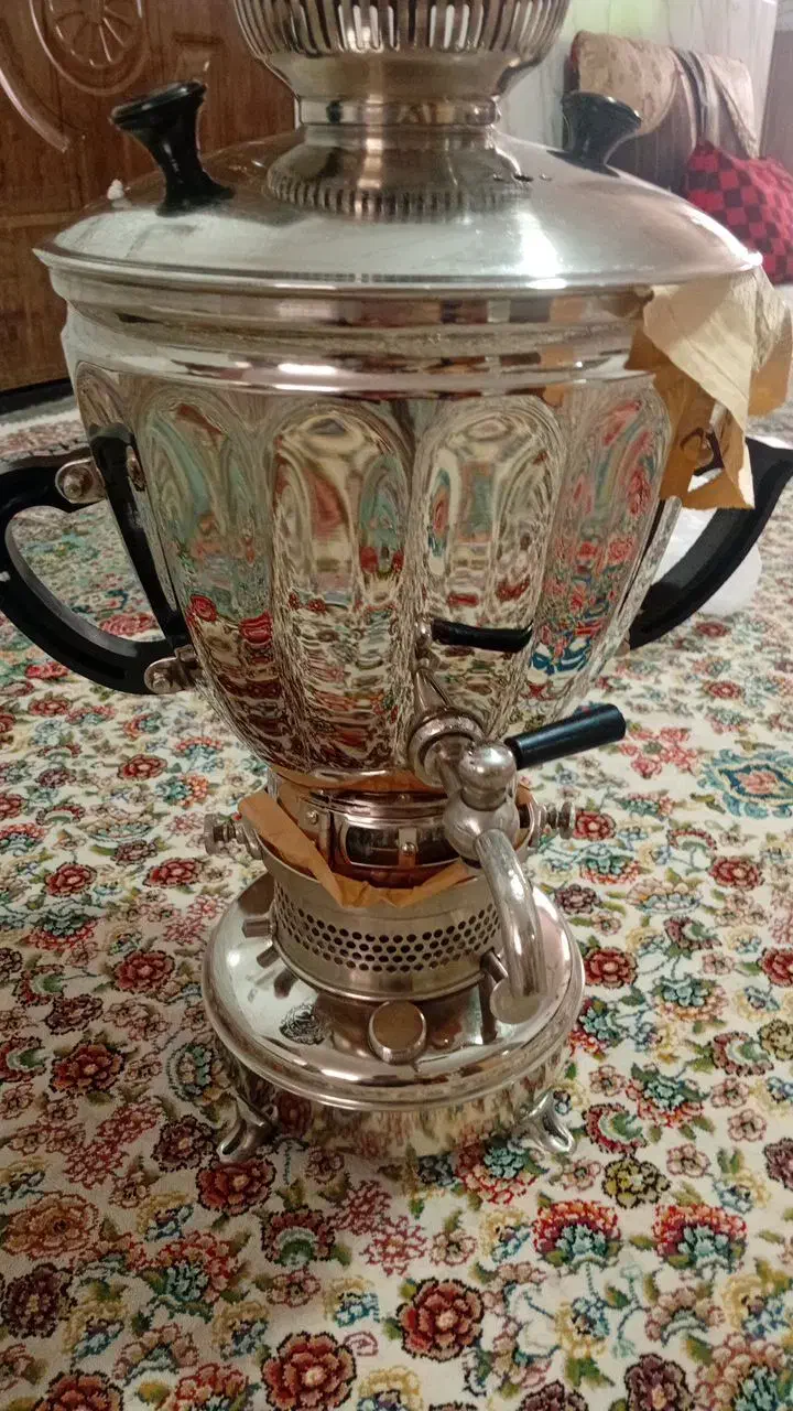 سماور نفتی ۴ لیتری نفتی نونو عتیقه|کلکسیون اشیاء عتیقه|سمنان, |دیوار