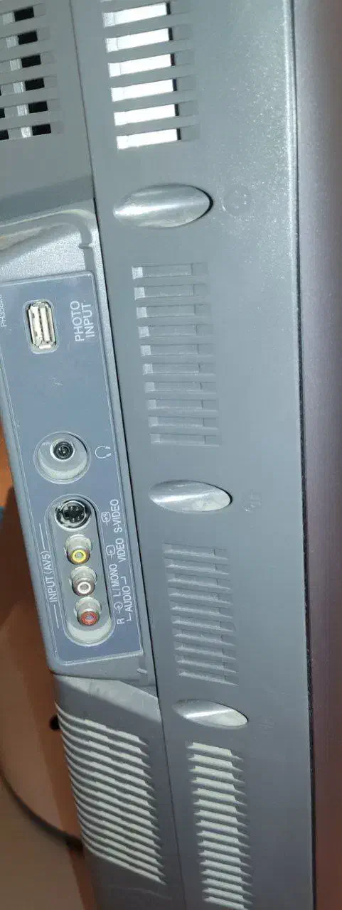 تلویزیون Hitachi 37 اینچ|تلویزیون و پروژکتور|اراک, |دیوار