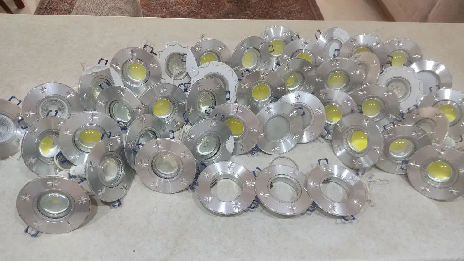 هالوژن فلزی|لامپ و چراغ|کرج, شاهینویلا|دیوار