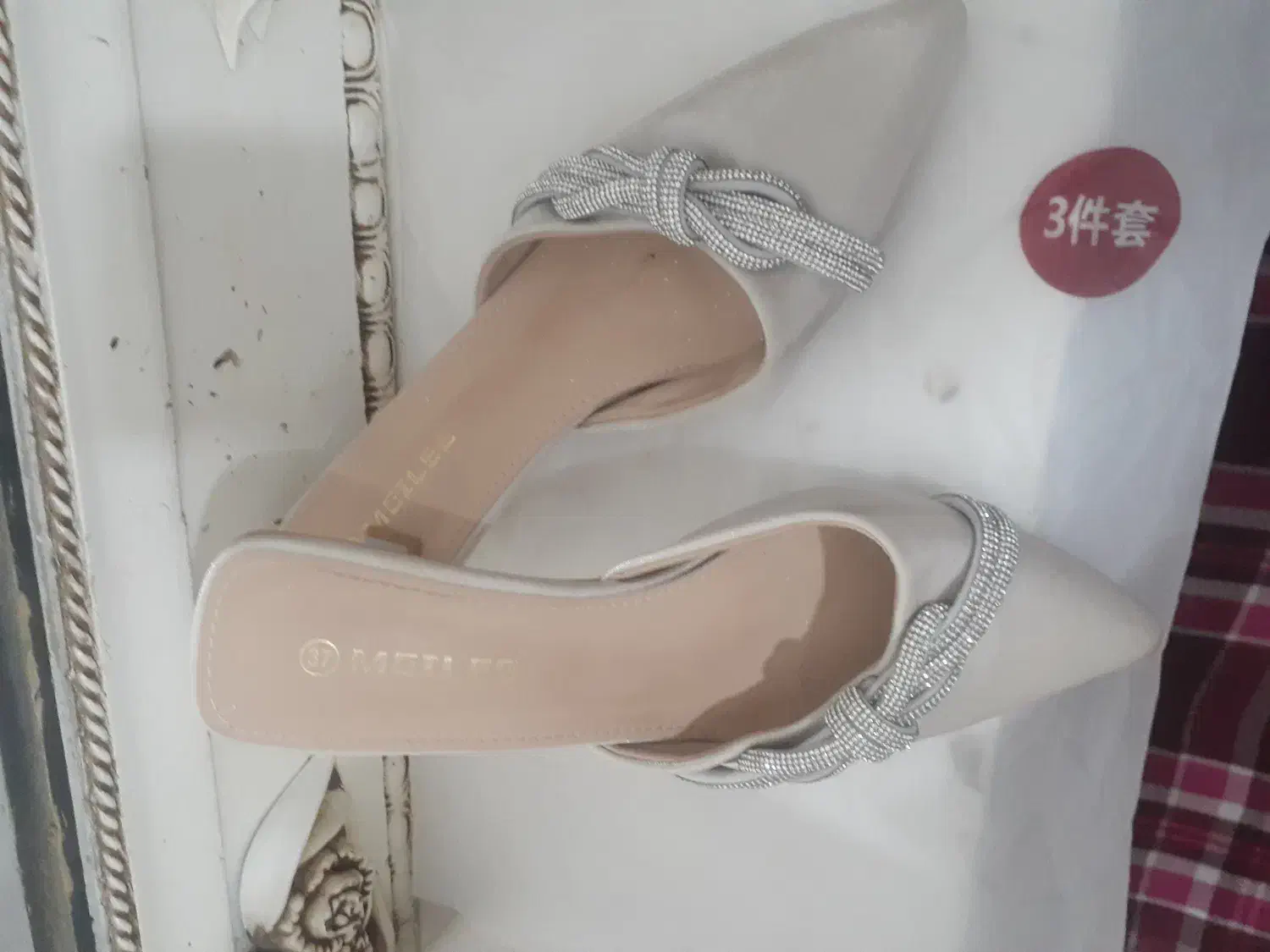 فروش یک جفت دمپایی وپارچه  مجلسی|کیف، کفش، کمربند|فین, |دیوار